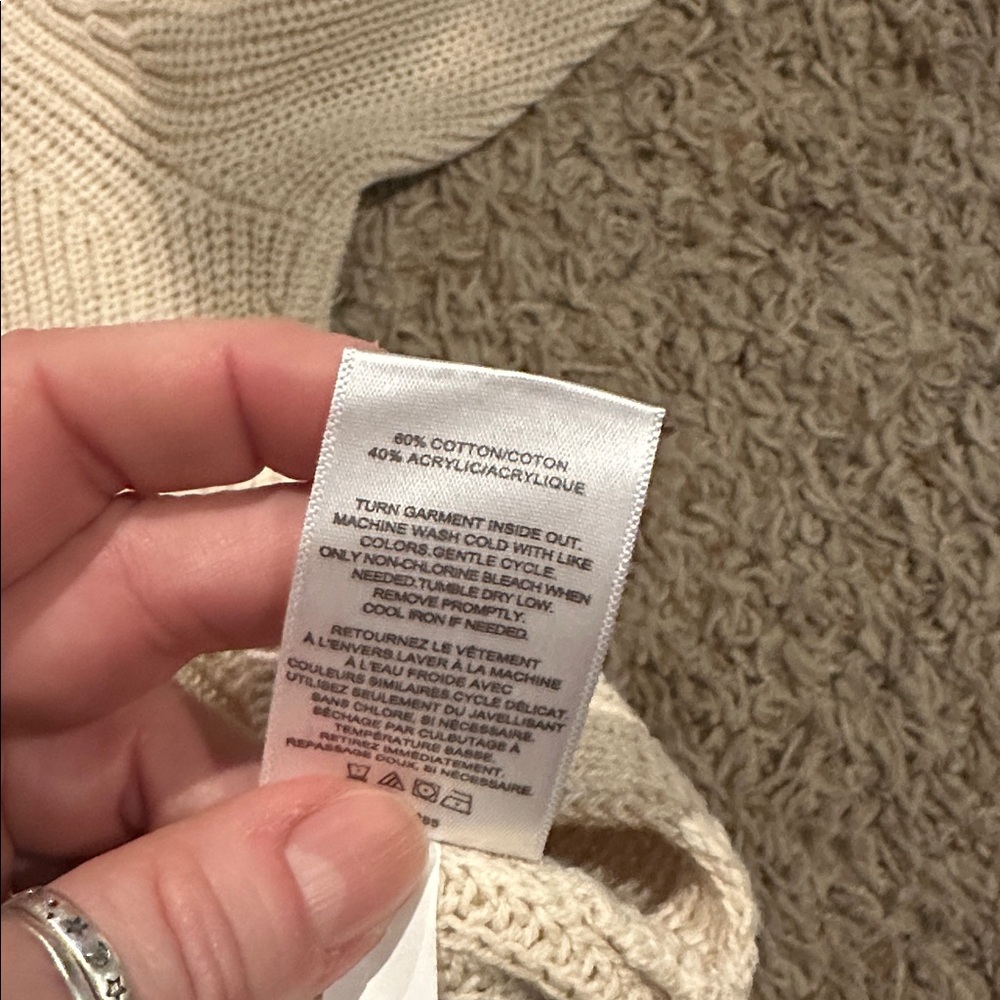 Sweater - Picture 5 of 6